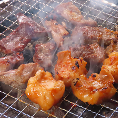 もつ鍋に並ぶ名物料理！しちりんで焼き上げるもつ焼き