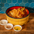 料理メニュー写真&nbsp;【桶サイズ】シャカシャカさつまいもチップス（約3人前）