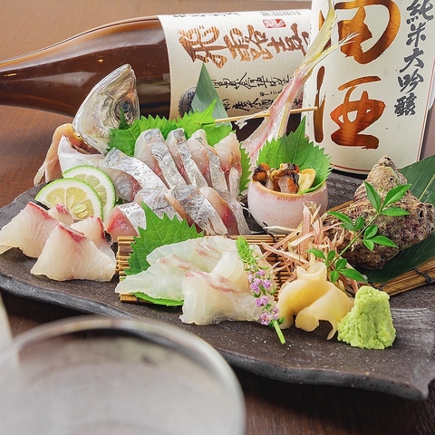 【朝食】長浜市場直送の海鮮丼と、朝から食べれる豪華定食が自慢です♪