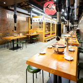 炭火焼肉 もっくん 京橋店の雰囲気2
