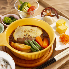 煮込みハンバーグ