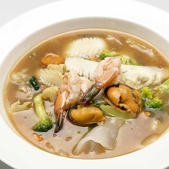 生めんセンヤイの海鮮あんかけ麺：センヤイ・ソット・ラート・ナー・タレー