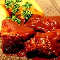 ビールをふんだんに使った料理は旨味が凝縮されています