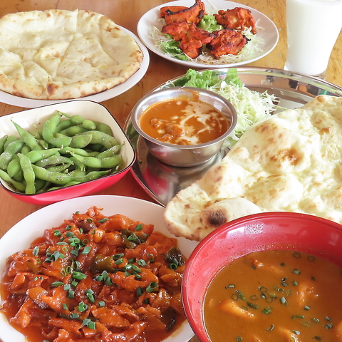 本場の味わいを堪能できる本格カレーが自慢のレストラン