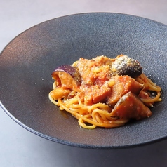 ベーコンと揚げ茄子のトマトパスタ