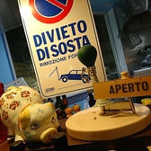 本場イタリアをイメージした店内にはミラノで購入した雑貨があちらこちらに。