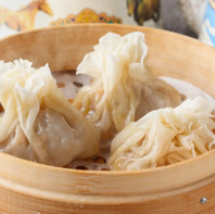 伝統製法！熟練のシェフの技による手包みシュウマイ！