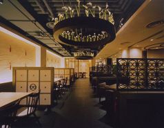 がんこ 魚美酒進 うまいさかなでさけすすむ 堂島アバンザ店の雰囲気1