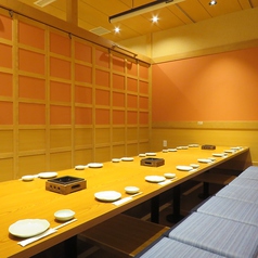 大型宴会にオススメ☆当店自慢の掘りごたつ個室は、人数に合わせてご利用いただけます。