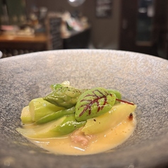 地元岡田農園さんのグリーンアスパラと地鶏のクリームソース