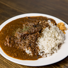 【圧力鍋で超やわらか】旨味を凝縮した牛タンカレー！の写真
