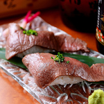 A5ランク松阪牛の旨味が素晴らしい「松阪牛炙り肉寿司」まで！