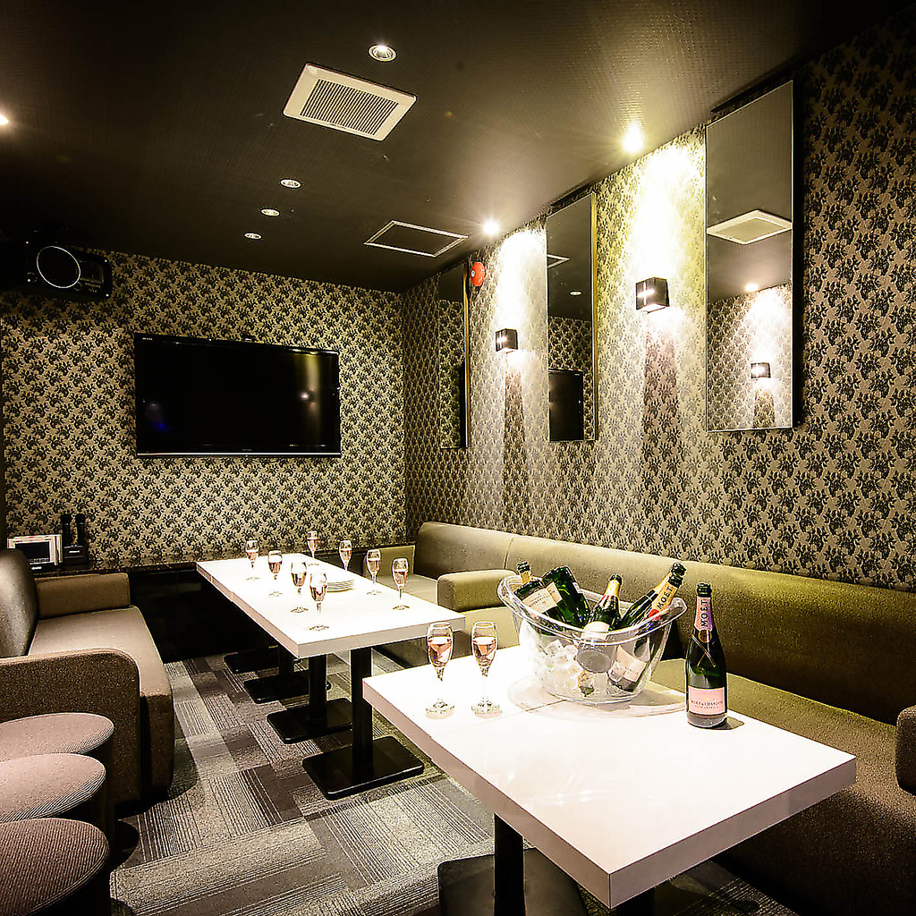 GOZZOは完全個室完備♪VIPルームは２つございます！