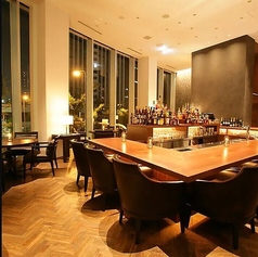 The BAR ザバー SALVATORE CUOMO 梅田 2Fの雰囲気3