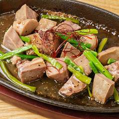 黒豚タンのコリコリスタミナ焼き