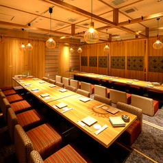 個室宴会は最大56名様までご利用いただけます◎会社宴会・同窓会・合コン・女子会など、幅広いご用途にご利用いただけます。飲み放題付宴会コースも多数ご用意しております！周りを気にせず心ゆくまでお食事やお酒をお楽しみください♪