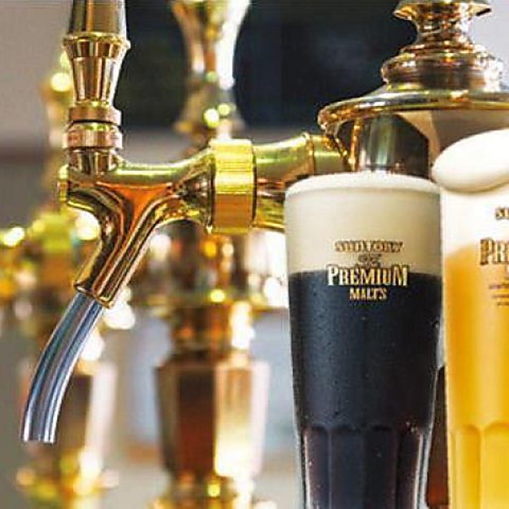 キンキンに冷えたビールで乾杯っ！飲み放題のドリンクも種類豊富に取り揃えております！