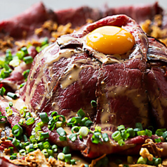 デカ盛りローストビーフ丼