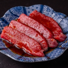 和牛上赤身 (塩・タレ)