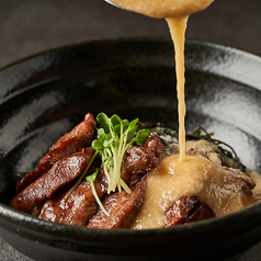 炭火和牛タンのとろろ飯