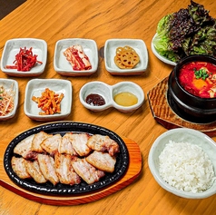 ランチからディナーまでお好きな時に◎