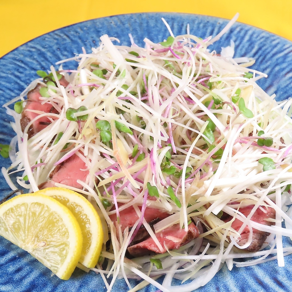 あか牛のたたき+馬刺し付コース！ぐーならではのオススメ料理が揃った大人気のコースです♪