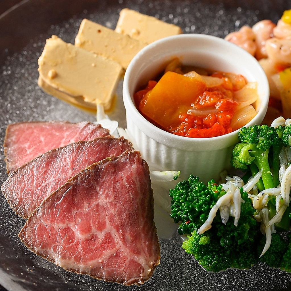 【本八幡駅から徒歩1分◎】おいしいお肉料理とお酒が楽しめるお店が本八幡に誕生！