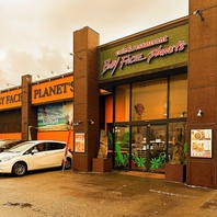 開放的で癒し空間なカフェレストラン！