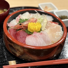 【ランチにプチ贅沢】焼魚・海鮮丼・十勝豚丼・特選うに丼など、自慢の海鮮を使用した定食を豊富にご用意。の写真