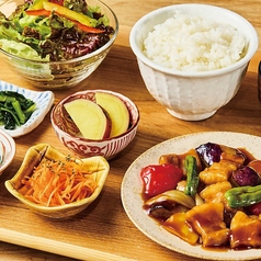 十和田湖高原ポークSPF桃豚と彩り野菜の黒酢あん定食