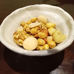 乾きもの盛り合わせ ※ナッツやお菓子などの盛り合わせ