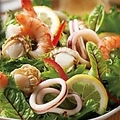 料理メニュー写真 ほたる海鮮サラダ