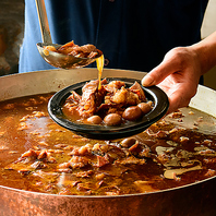 名物：もつ煮込み