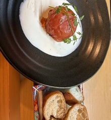 丸ごとトマトの炭火焼バケット添え