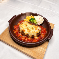 トマトとキノコのチーズハンバーグ