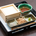 料理メニュー写真&nbsp;〈北海道産大豆〉造りたて枡豆富