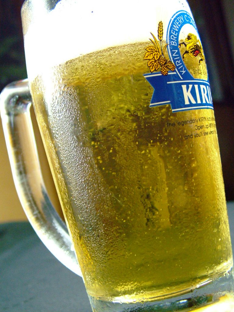 生ビールは250円！！キリン一番搾りが年間通じてこの価格です。安過ぎるー！