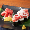 料理メニュー写真 本マグロ刺身とのっけ寿司の盛り合せ