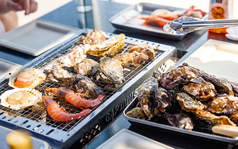 宮島からいちばん近い牡蠣小屋の写真