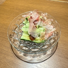 タタキきゅうり　梅肉ソース
