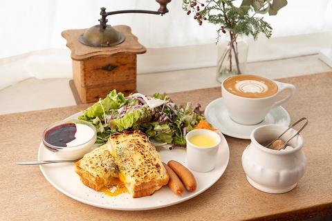 自家焙煎のコーヒーが楽しめます