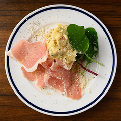 燻製生ハムポテトサラダ