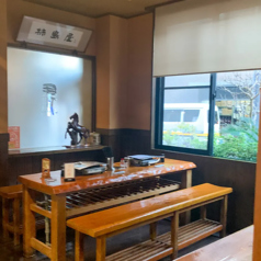 【窓際の半個室テーブル席4名様~16名様まで】ご宴会にもおススメです。詳細はお店にお問い合わせください。