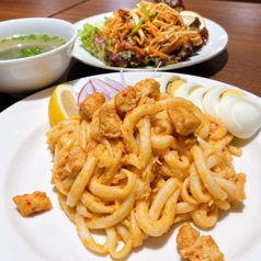 本格派ミャンマー料理を堪能！現地で親しまれる味わい