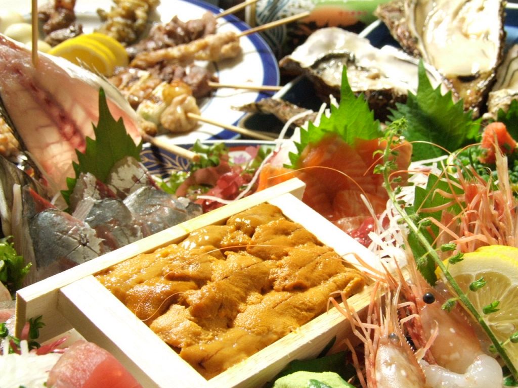 ウニ1箱680円！！新鮮な魚を食べられますよ。海鮮祭！