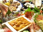 ウニ1箱680円！！新鮮な魚を食べられますよ。海鮮祭！