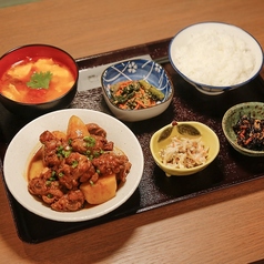 済南鶏じゃがいも煮込み定食