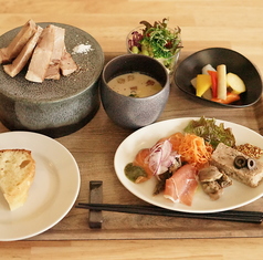 炭火と煮込みフレンチ RUUUM ルームのコース写真