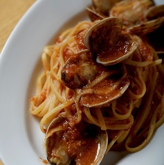 アサリのピリ辛トマトソースパスタ