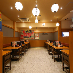 【最大32名様までご利用可能】＜10名以上・20名以上・30名以上用途に応じた個室有＞人数や用途に合わせたお席をご用意可能です。各種会社宴会や、同窓会、二次会など様々なシーンにご利用いただけます。大人数でのご宴会や貸し切りもお気軽にご相談ください。 